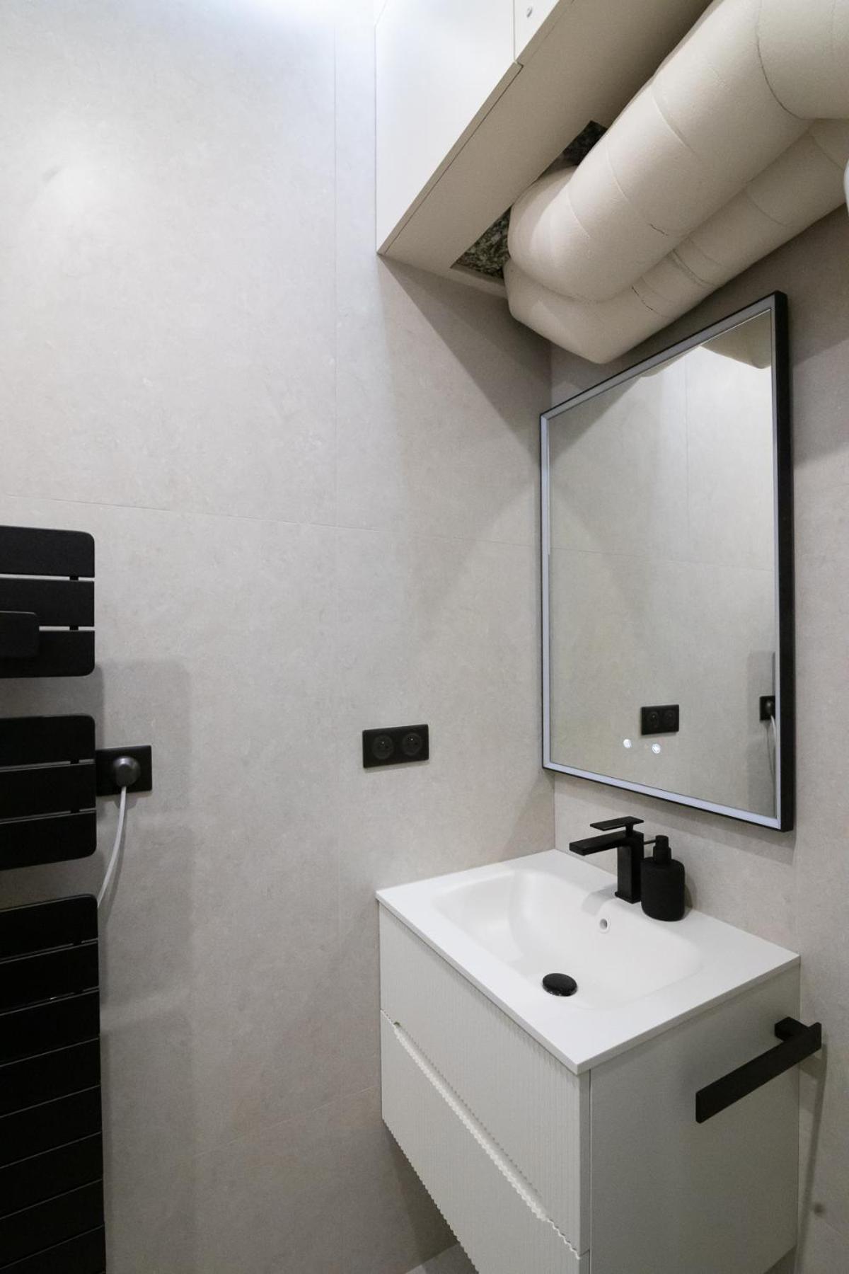 Apartment Neuf Et Luxueux Climatise A 17 Paris